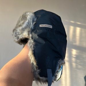 Columbia trapper hat Unisex size L/XL color black